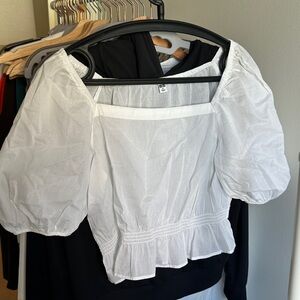 Uniqlo - Puff Shoulder Square neck Sleeve Women's Top